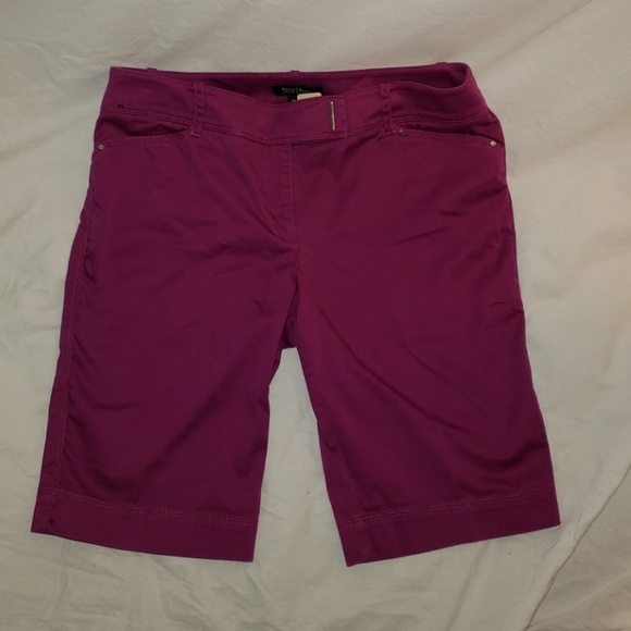 White House Black Market Pants - Women's Bermuda shorts White House black market